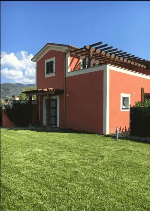 Il Casale Rosso Monolocale Cinque Terre-Toscana Caniparola di Fosdinovo エクステリア 写真